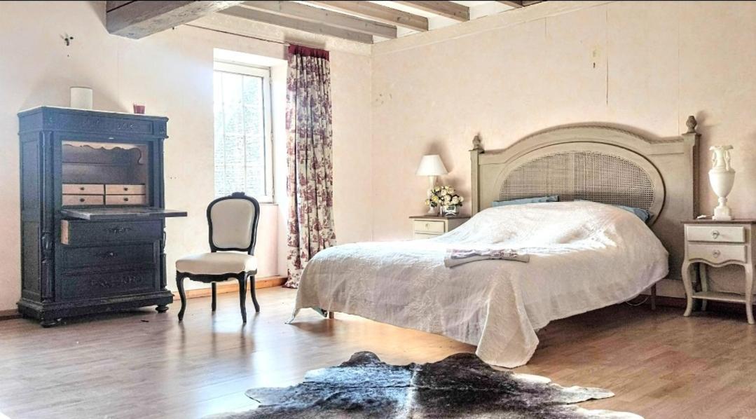 La Maison Bleue Varzy 外观 照片